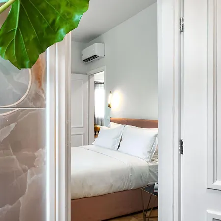 The Aeolian Apartment *